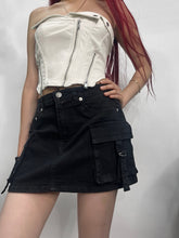 Carregue a imagem no visualizador da Galeria, Karol Skirt- Black Denim
