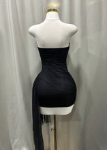 Load image into Gallery viewer, Sofia Dress- Black
