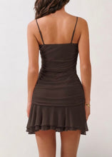 Cargar imagen en el visor de la Galería, Adalette Dress- Brown
