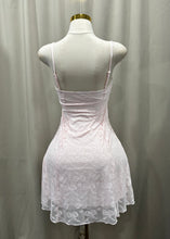 Cargar imagen en el visor de la Galería, Alora Dress- Light Pink
