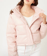 Charger l&#39;image dans la galerie, Olivia Leather Puffer Jacket- Light Pink
